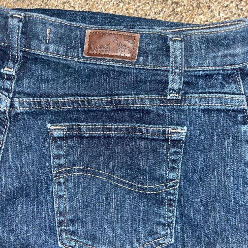 Lee Straight Leg Jeans - Picture 2 of 4